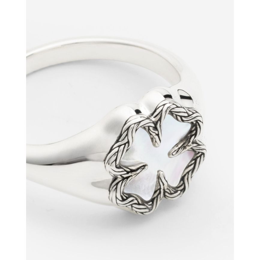 Katja Clover Signet Ring Mother of Pearl Silver